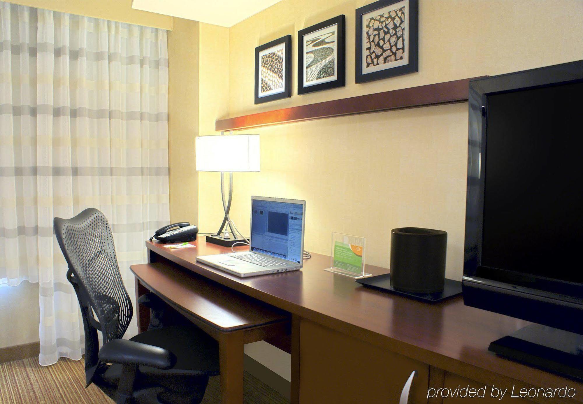 Courtyard By Marriott Silver Spring Downtown Oda fotoğraf